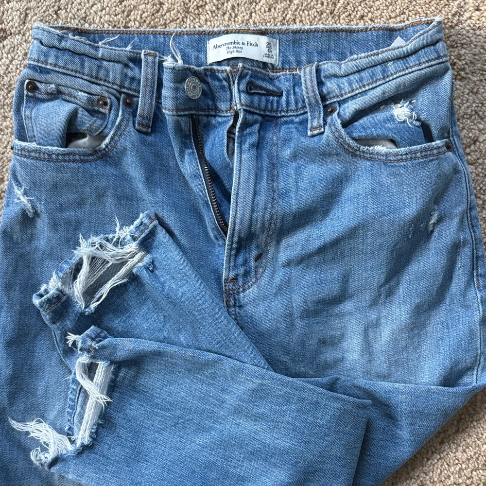 Abercrombie & Fitch Women's Light Blue Boyfriend Jeans